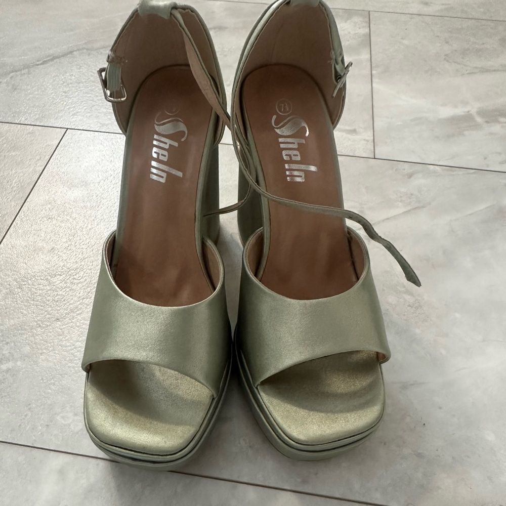 Women's light Green Heels